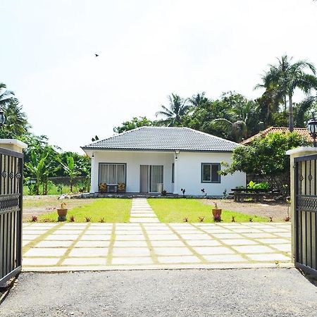 Mata Kucing Homestay Masjid Tanah Luaran gambar